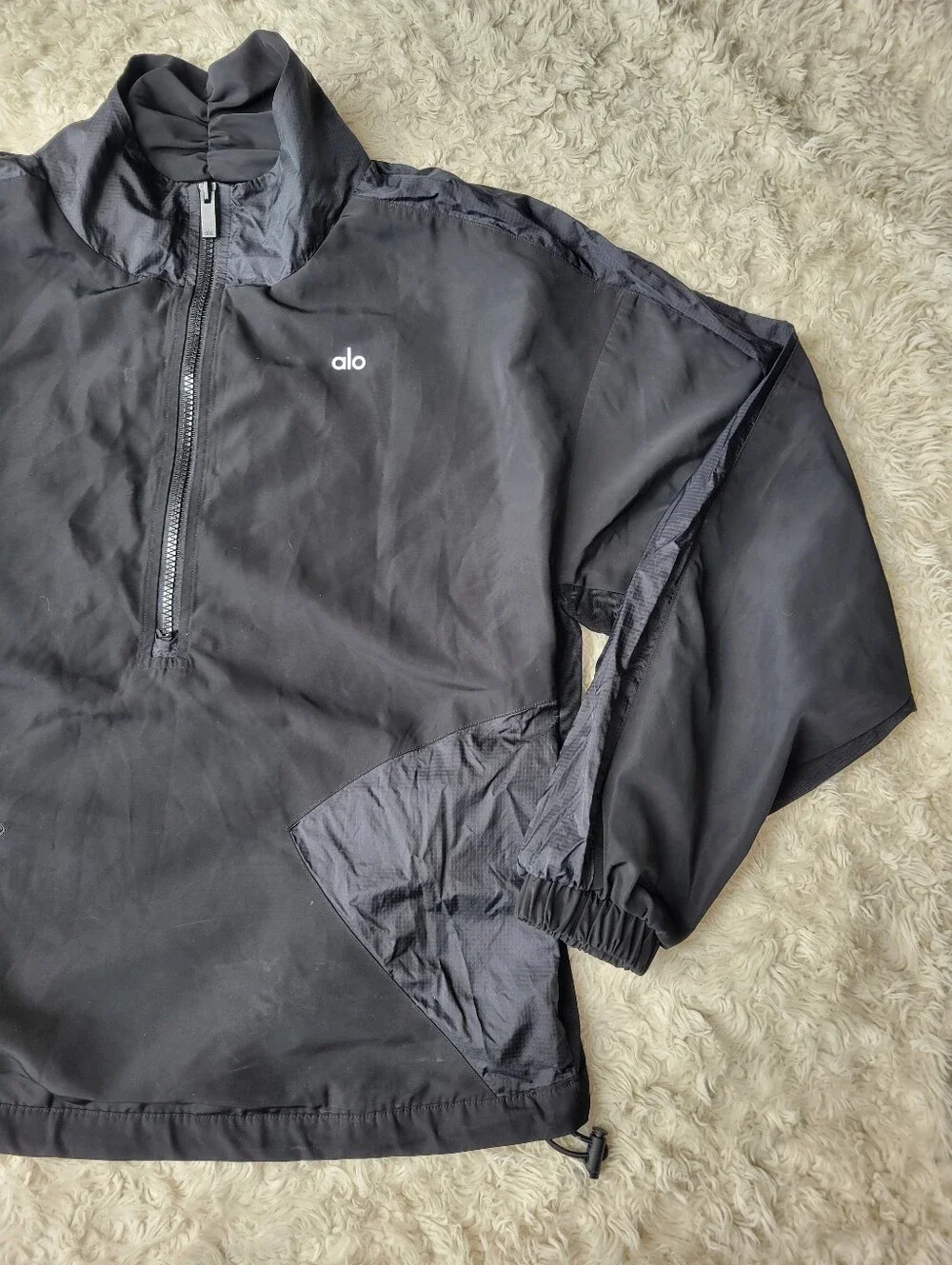 ALO Lightweight Takeaway Track Pullover in Black Small